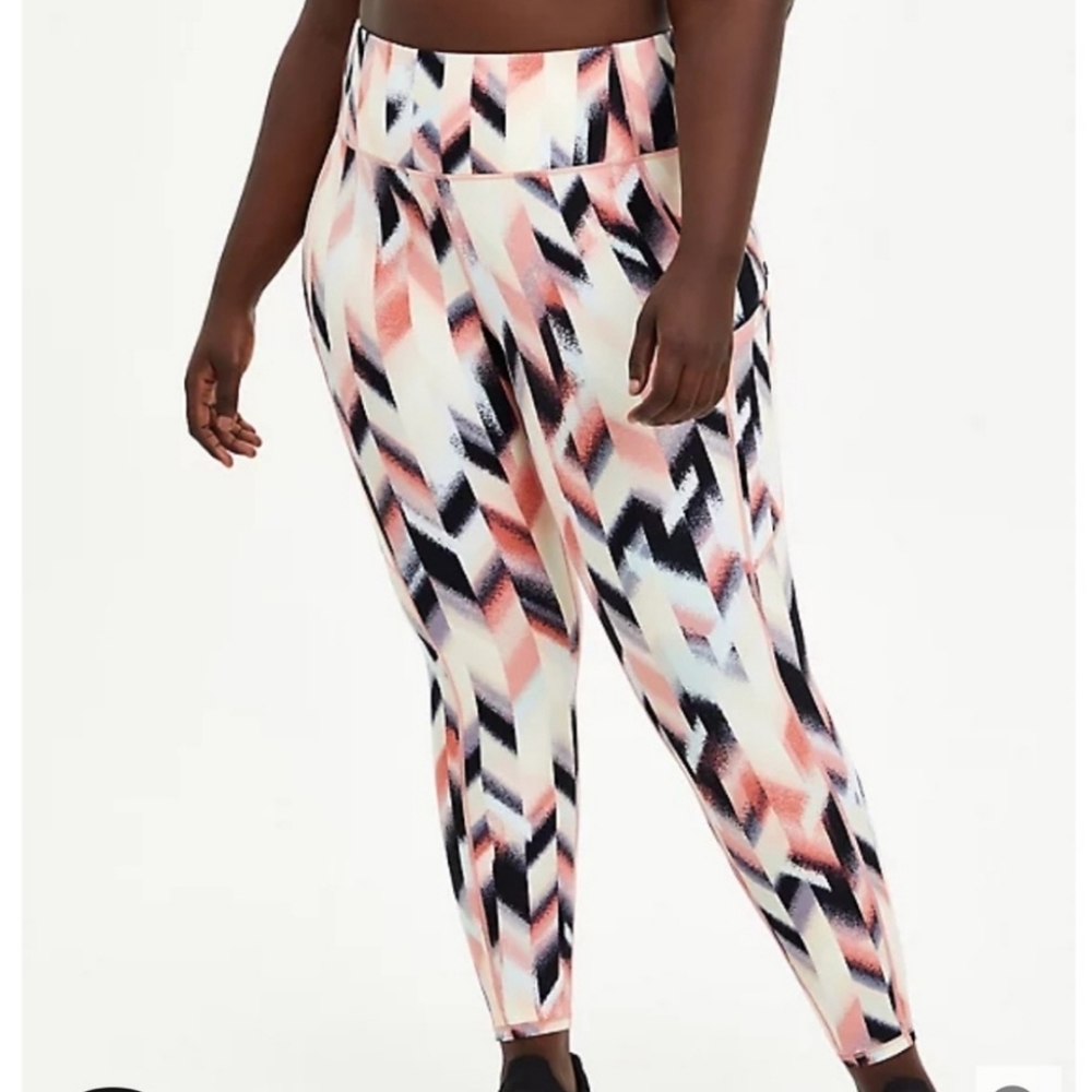 Torrid Arrow Print Active Leggings